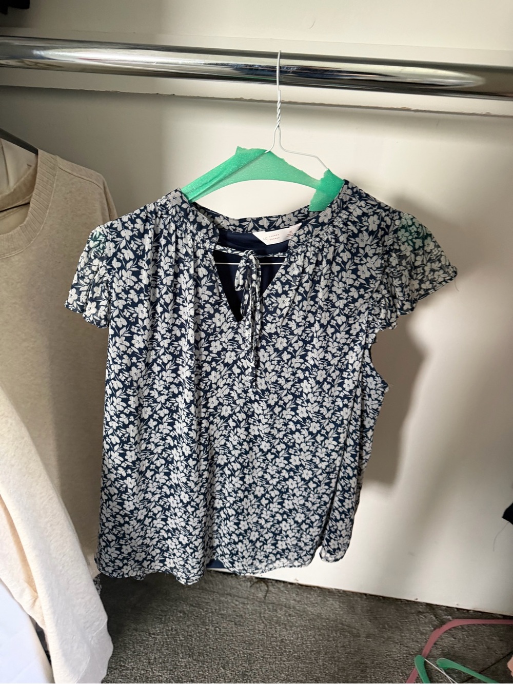 LC By Lauren Conrad Women’s Short sleeve scoop neck blouse Blue floral size XL